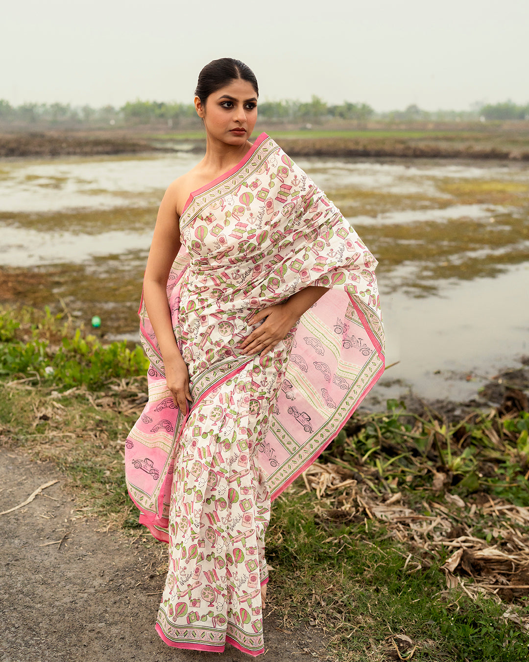 Wanderlust Motif Block Printed Saree (Pink)