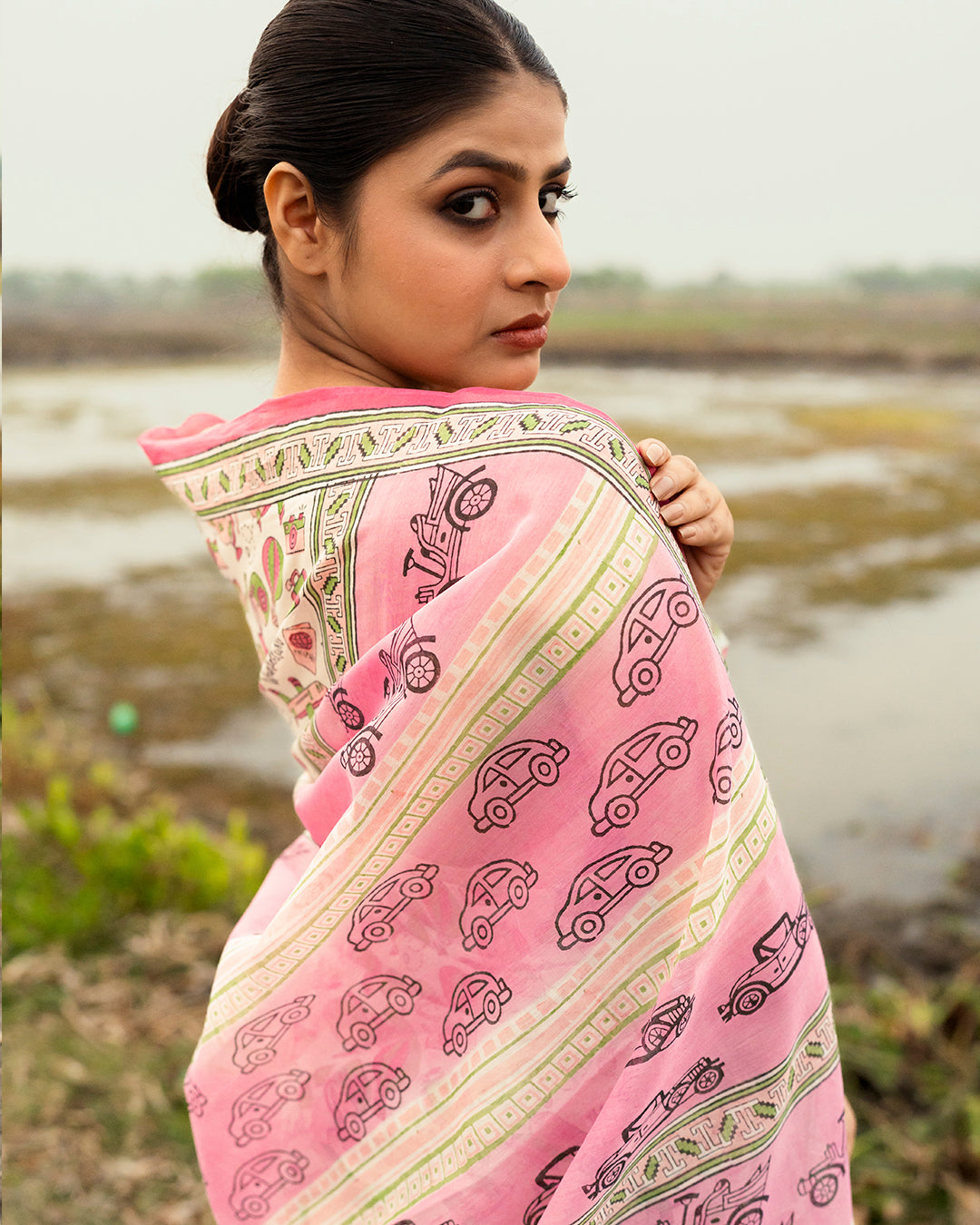 Wanderlust Motif Block Printed Saree (Pink)