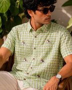 Houndstooth Printed Beagle Embroidered Half Shirt