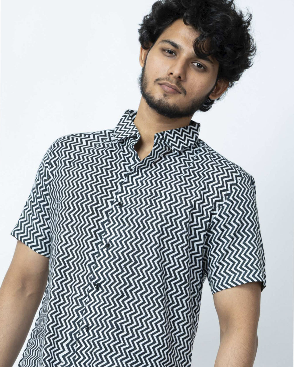 Black And White Zig Zag  Print Summer Regular Fit Shirt.
