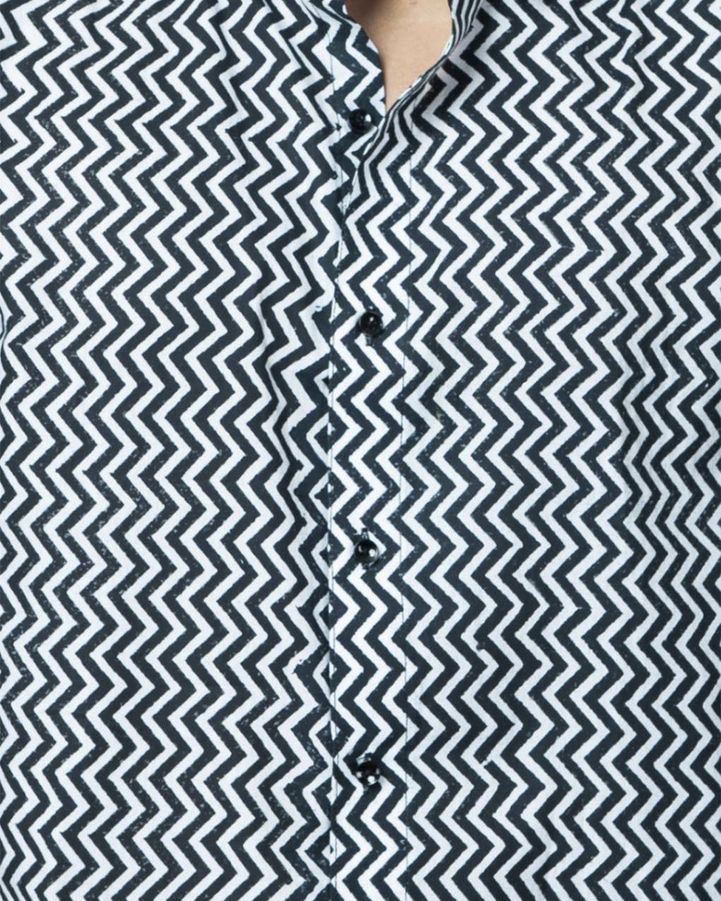 Black And White Zig Zag  Print Summer Regular Fit Shirt.