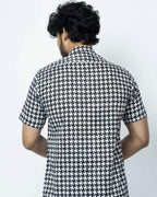 Black & White Houndstooth Print Mens Half Shirt.