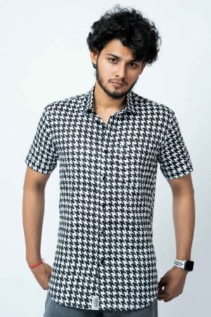BLACK & WHITE HOUNDSTOOTH PRINT MENS HALF SHIRT. - Image 4