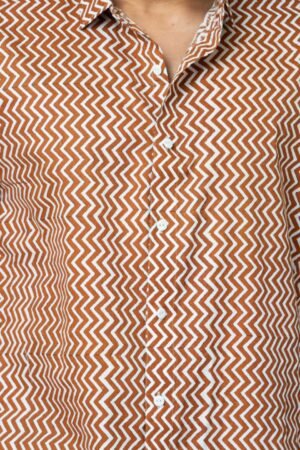 RUST COLOR ZIGZAG PRINT MENS CASUAL SHIRT - Image 6