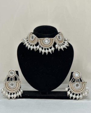 Yamini - Neckpiece and Earrings