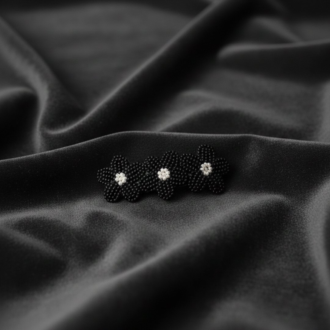 Daisy Flower Hair Clip - Image 2