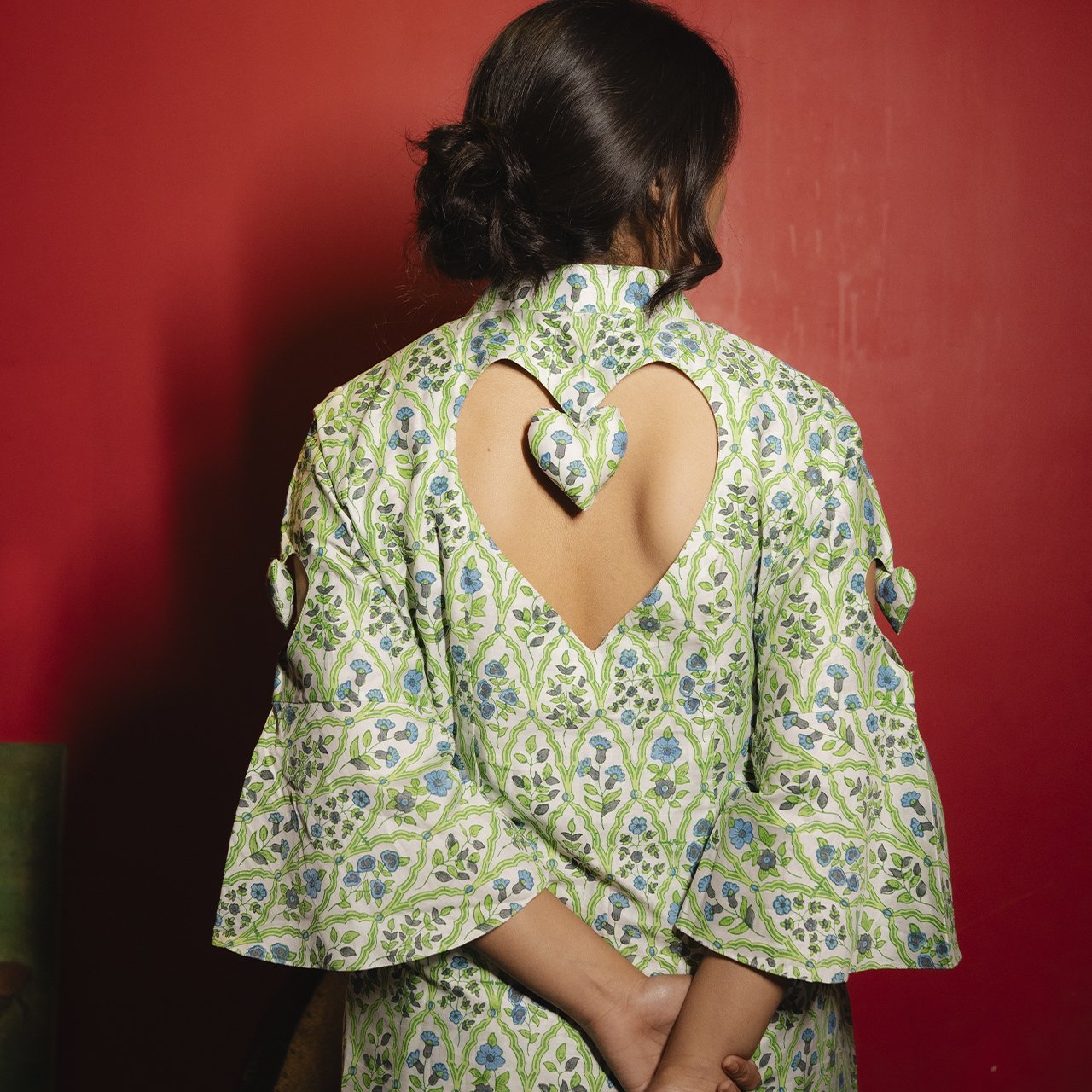 Women Cotton Kurta Set In Green Blue Floral Block Print - Image 2
