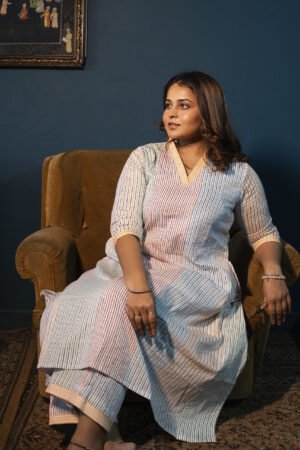 Women Block Printed Cotton Kurta Set In White And Multicoloured Stripe